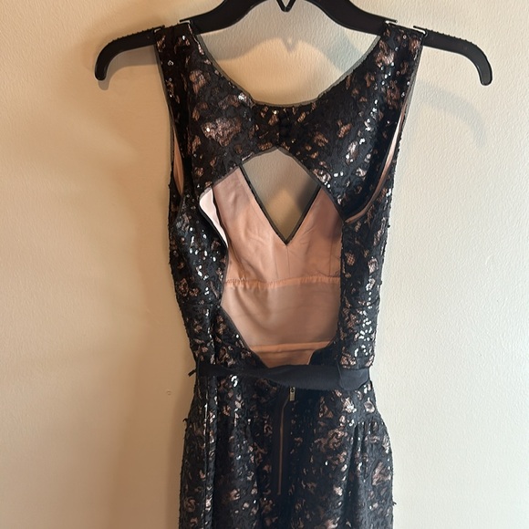 LIKE NEW bcbg sequin dress - Picture 4 of 4